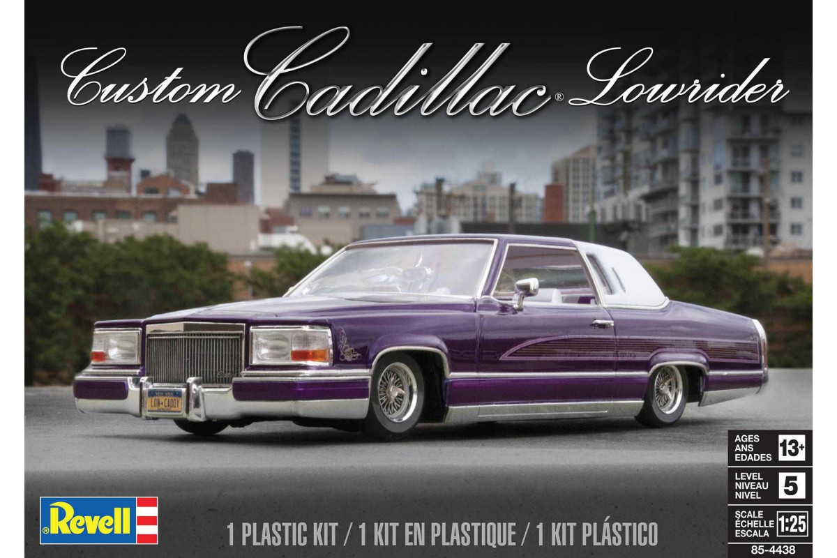 Cadillac plastic hot sale model kits