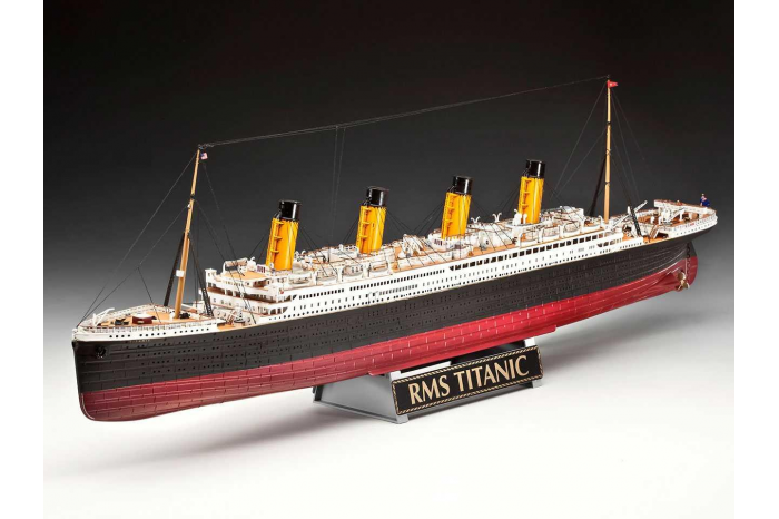 Revell - R.M.S. Titanic - 100th anniversary edition (1:400)